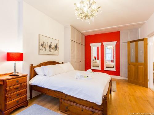 *new* Luxury 3bdr Property W/conservatory & Garden