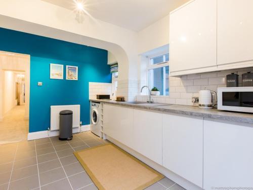 *new* Luxury 3bdr Property W/conservatory & Garden
