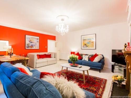*new* Luxury 3bdr Property W/conservatory & Garden