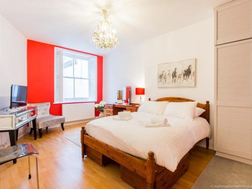 *new* Luxury 3bdr Property W/conservatory & Garden