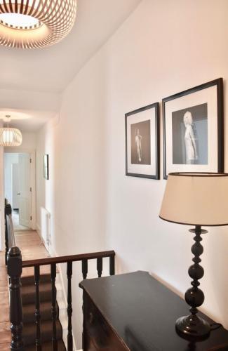 3bd Beautiful Hove Townhouse In Prime Location