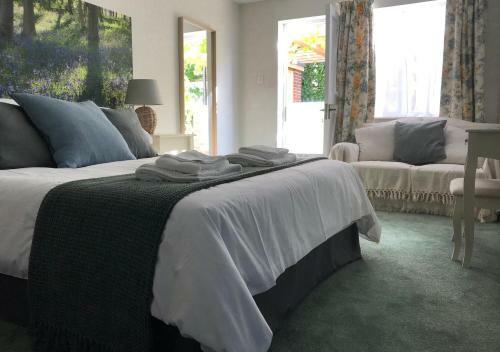 Hotel The Queen's Head At Broad Chalke