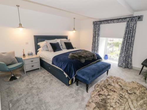 Capel Mawr, Basement 19