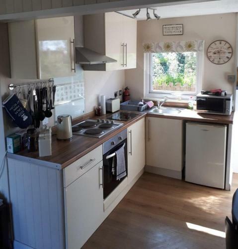 Inviting 2-bed Cabin In Caernarfon