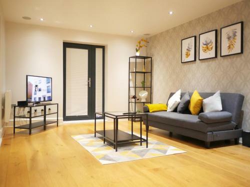 The Elm Serviced Apartments Camberley