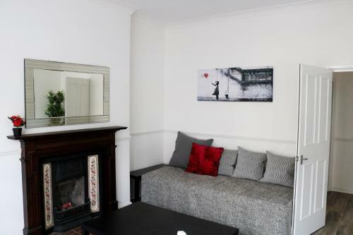 3 Fitzhamon Embankment Apartments