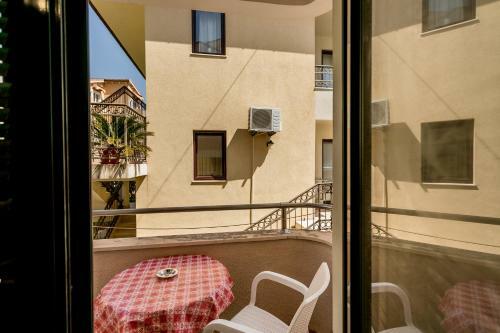 Apartments Maslina