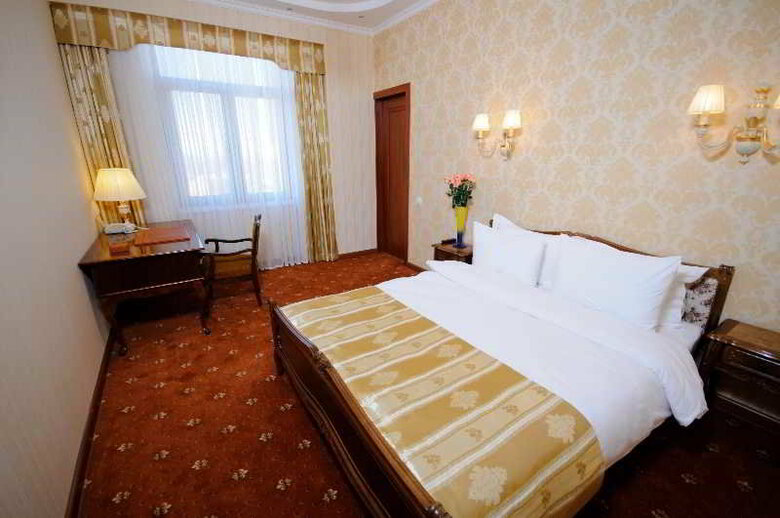 Regency Hotel