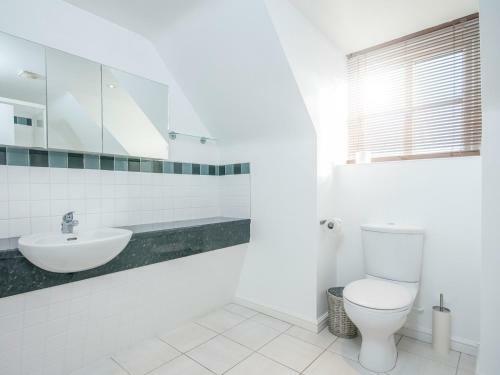 Luxury Spacious 3 Bed Home Close To City/stadiums