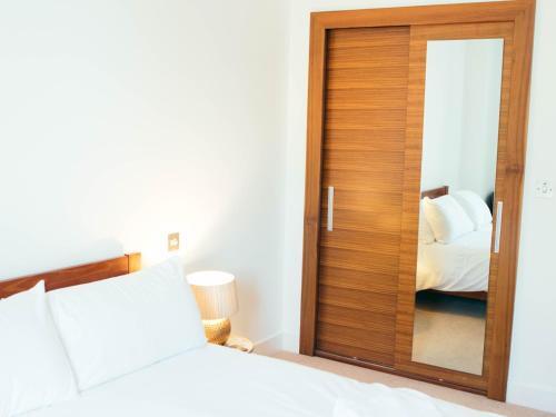 Super Central Cardiff Apartment Close To Stadiums!