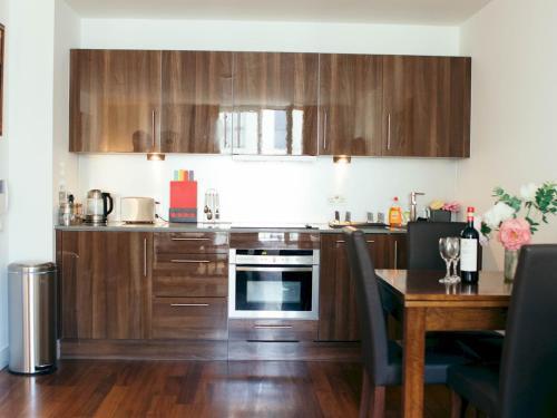 Super Central Cardiff Apartment Close To Stadiums!