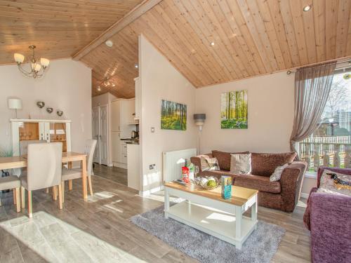 Sherwood 12 (Gold 2 Bedroom)