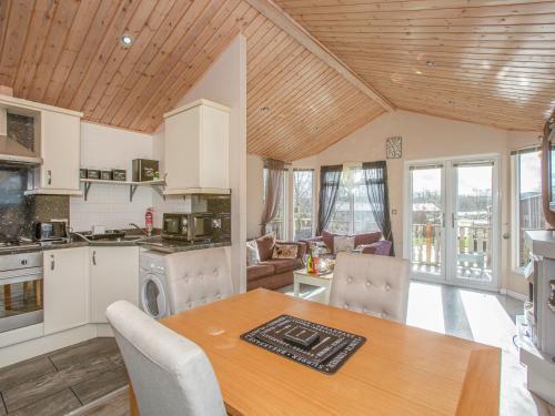 Sherwood 12 (Gold 2 Bedroom)