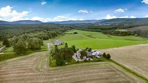 Agroturismo Beananach Cottage, Rustic Charm And Simple Living