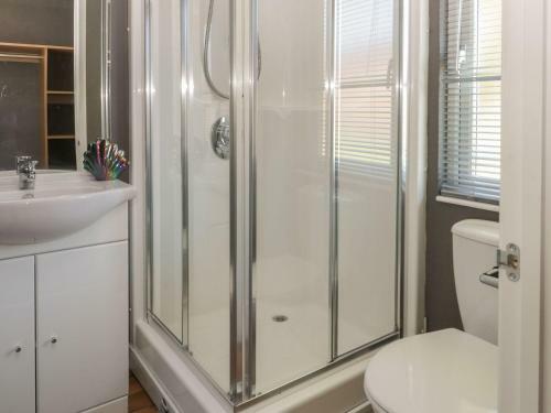 Impeccable 3-bed Lodge At Cayton Bay Holiday Park