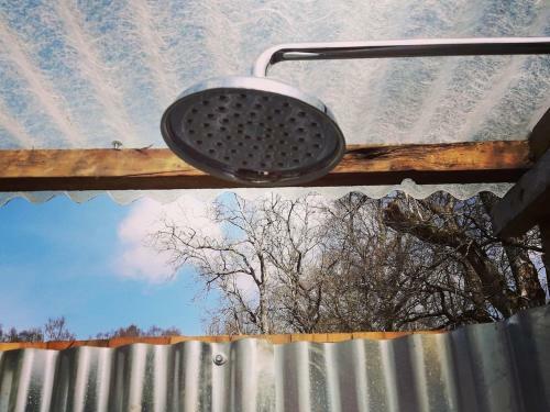 Cosy Woodland Off Grid Shepherds Hut - Rowan