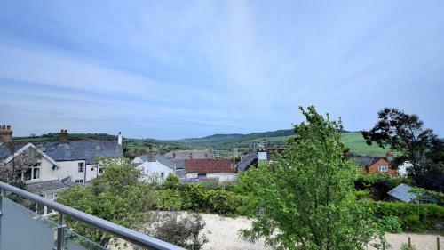 Pippin Charmouth