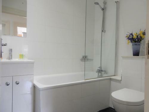 Hostal Double Room, Chatham Dockyard