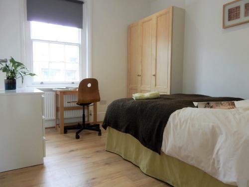 Hostal Double Room, Chatham Dockyard