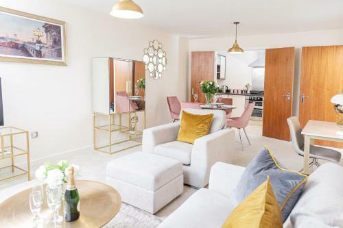 10 Saint James - By Luxury Apartments