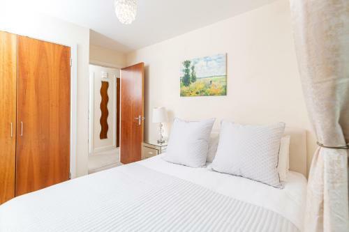 10 Saint James - By Luxury Apartments