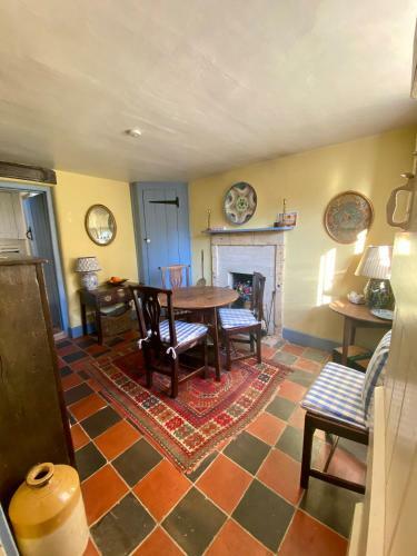 Magical Cottage In A Hidden Cotswolds Valley