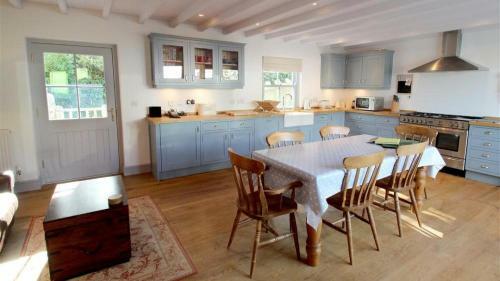 Orchard Cottage, Landimore