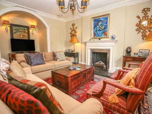 4 Maidens Row