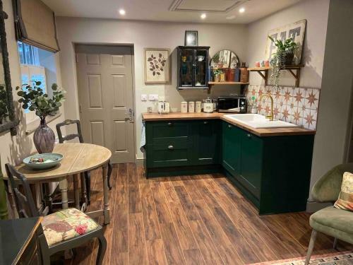 Apartamento New - Private En-suite Studio In Cobham