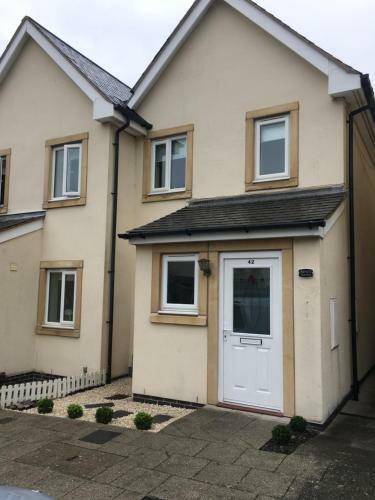Impeccable 2-bed House In Colwyn Bay