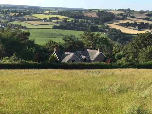 Impeccable 1-bed Cottage Near Corwen