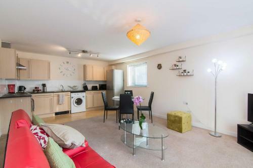 Sublime Stays Fremington Court 2 Bed Apartment Coventry