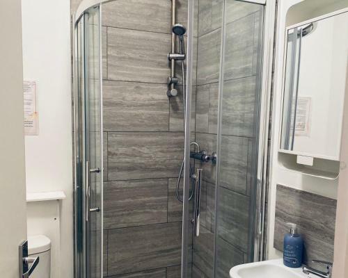 Large 4 Bedroom Home - City Centre