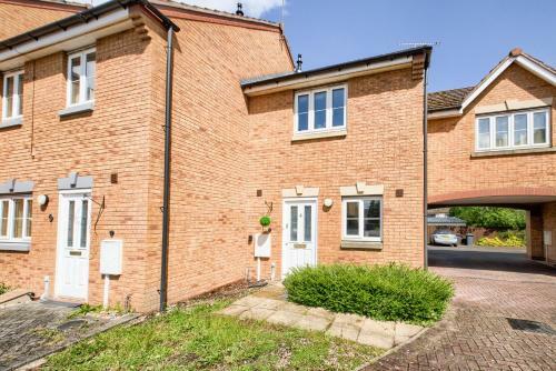 Cosy House ? Ricoh ? M6 ? Sleeps 6 ? Empower Homes