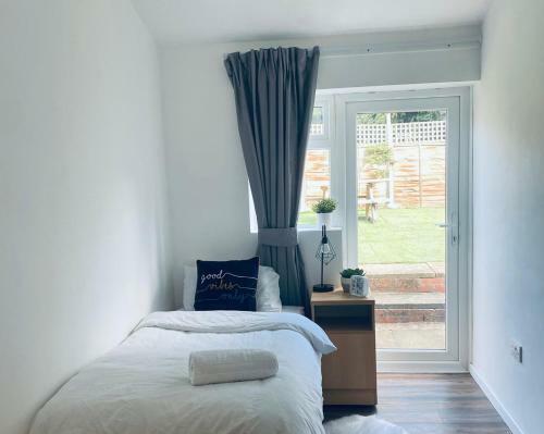 5-bed 5-ensuite Coventry Walsgrave M6 M69