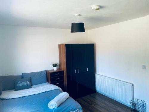 5-bed 5-ensuite Coventry Walsgrave M6 M69