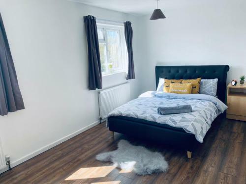 5-bed 5-ensuite Coventry Walsgrave M6 M69