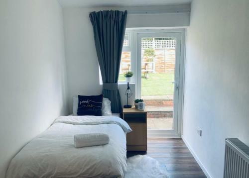 5-bed 5-ensuite Coventry Walsgrave M6 M69