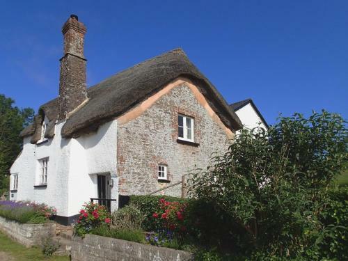 West Henstill House, Crediton
