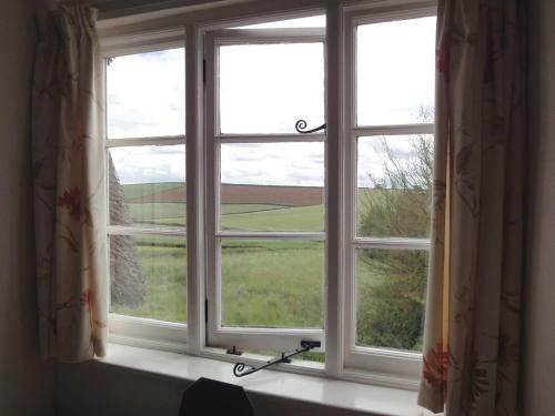 West Henstill House, Crediton