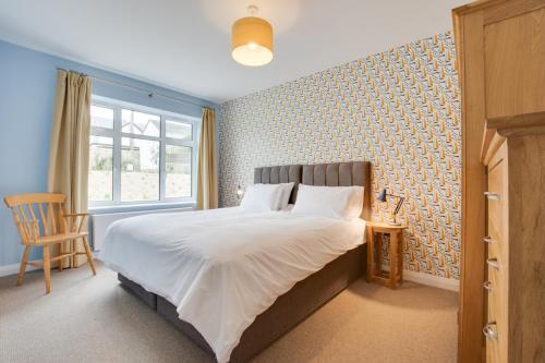 West Pentire Villa Sleeps 11 With Wifi