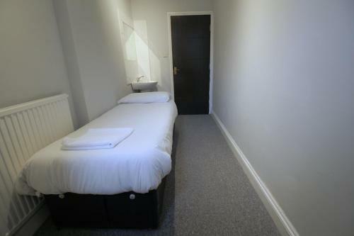 Clock House Hotel - London Croydon
