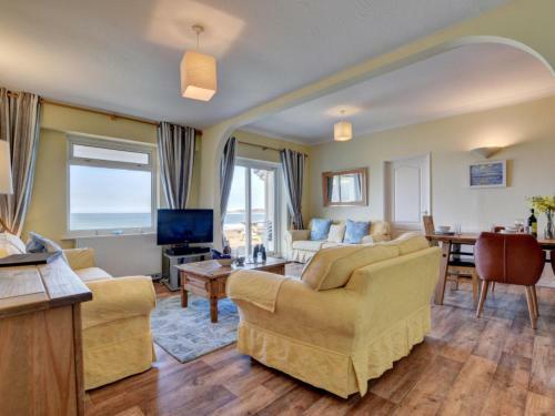 Apartment Flat 8 Clifton Court