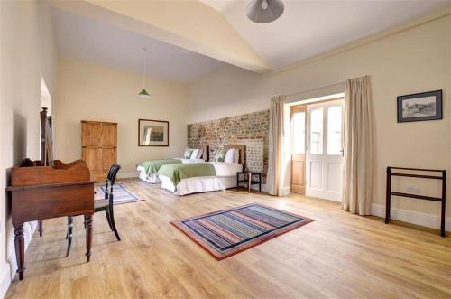 Cromer Villa Sleeps 8 With Wifi