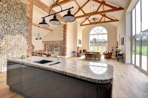 Cromer Villa Sleeps 8 With Wifi