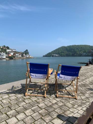 Bed & Breakfast Waterfront House