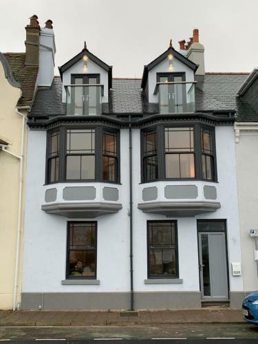 Bed & Breakfast Waterfront House