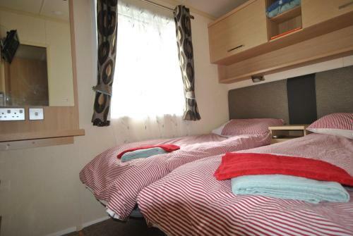 Lodge Blue Water Breaks - Dawlish Warren