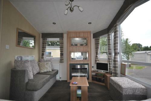 Lodge Blue Water Breaks - Dawlish Warren