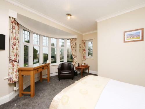 Hostal Westergate House